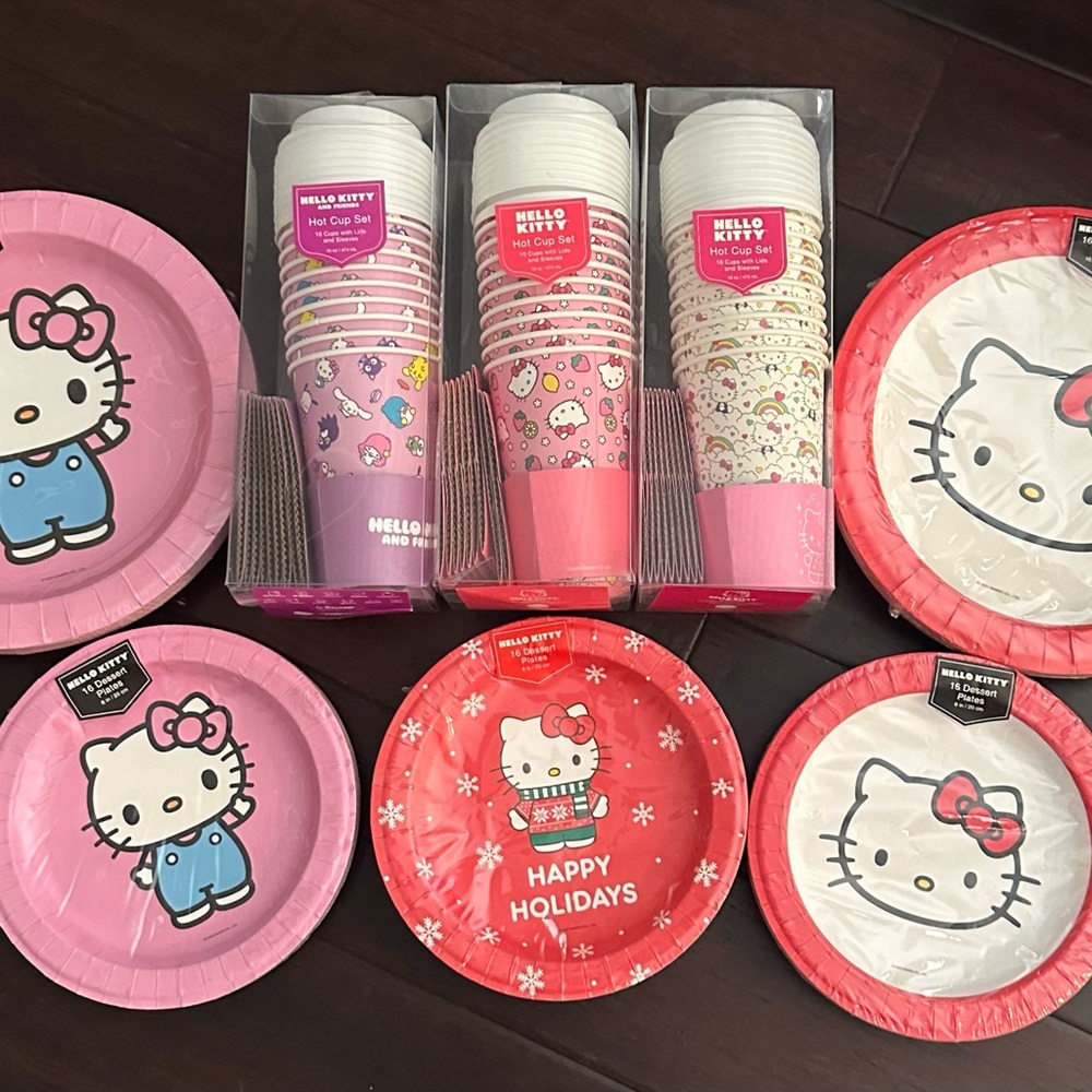 Hello Kitty Pink and Red Disposable Tableware Set